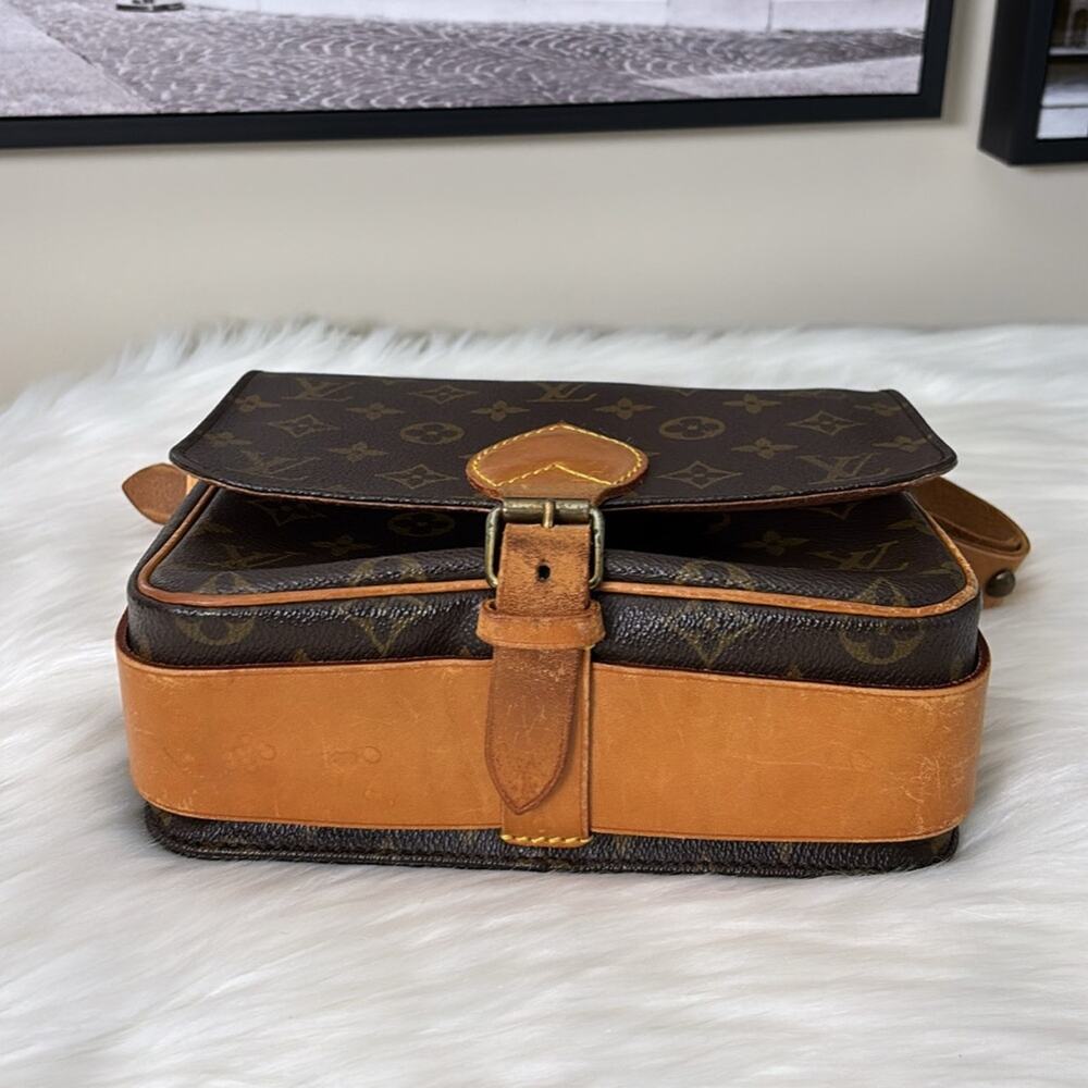 AUTHENTIC LOUIS VUITTON CARTOUCHIERE MM SHOULDER CROSSBODY BAG MONOGRAM 8904SL - Picture 8 of 14
